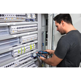 Тестер напруги Bosch Professional GVT 1000-15 до 1000 В змінного/постійного струму зі світлодіодним дисплеєм та звуковим сигналом